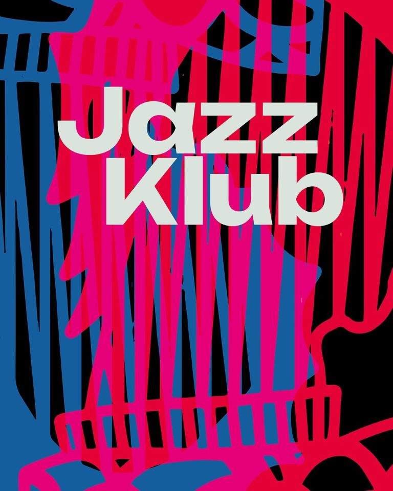 Flyer mit dem Titel 'Jazzklub' in weiß vor einem schwarz-blau-pinken abstrakten Hintergrund